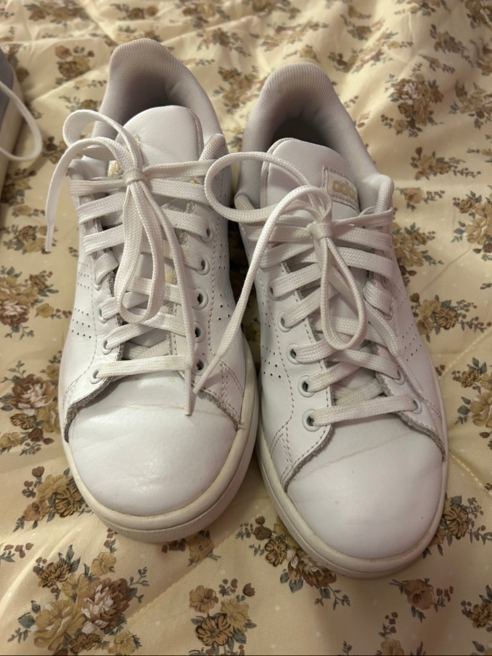 Women’s sneakers